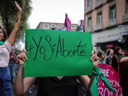 Grupos de mujeres feministas exigen el aborto legal en México. 