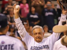 El Mandatario anunció que también buscará a Saúl ''Canelo'' Álvarez para que participe en la campaña contra el consumo de drogas entre jóvenes, para la que deportistas famosos grabarán cápsulas informando sobre el tema. NTX / ARCHIVO