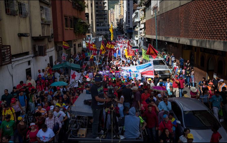 Simpatizantes del oficialismo se manifiestan este martes contra el Tratado Interamericano de Asistencia Recíproca (TIAR), en Caracas. EFE/M. Gutiérrez