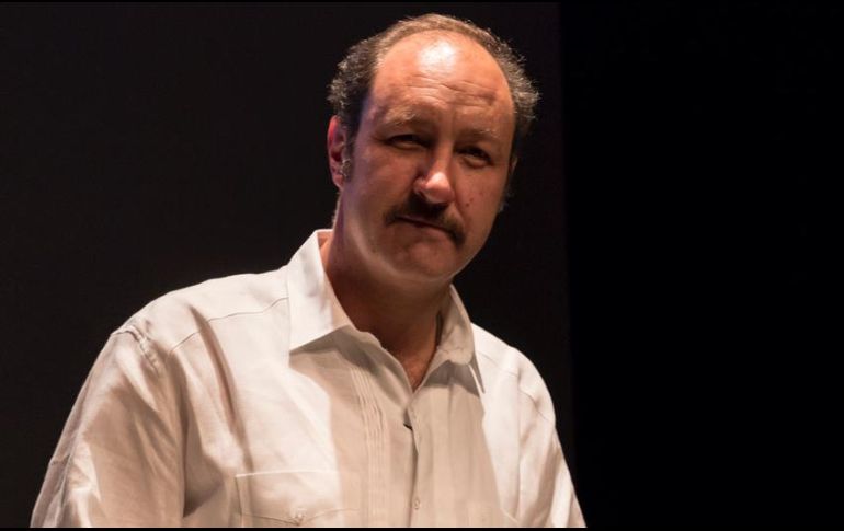 Rodrigo Murray participa y dirige en “50 de Cien”, un monólogo inspirado en la obra de Gabriel García Márquez. ESPECIAL