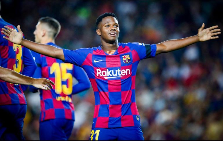 Fati se convirtió en el jugador más joven de la historia del Barça en marcar un gol en la Liga, fue el azulgrana más joven en ser titular en el Camp Nou y en jugar un partido de la Champions. TWITTER / @FCBarcelona_es
