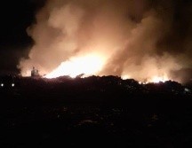 A dos kilómetros del lugar, las llamas se observan desde hace un par de horas. ESPECIAL