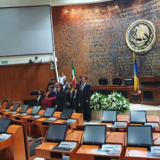 Alcaldes del PRI también piden aprobar presupuesto