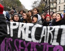 Al menos 87 manifestantes fueron arrestados en la capital francesa por la noche, mientras las manifestaciones menguaban. AFP/ A. Jocard