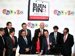 Arturo Herrera señala que los ganadores del sorteo realizaron sus compras del 15 al 18 de noviembre y su pago fue a través de medios electrónicos. SUN / D. Sánchez