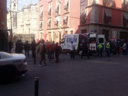 Ambulancias se trasladaron a la zona para atender a los heridos. TWITTER/@USARHM