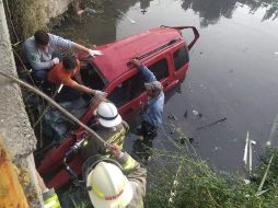 El accidente se registró poco antes de las 09:00 horas; personal de Protección Civil Jalisco acudió a realizar el rescate. ESPECIAL / Protección Civil Jalisco
