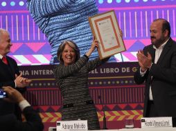 Adriana Malvido. En la recepción del galardón lanzó un llamado. EL INFORMADOR / E. BARRERA