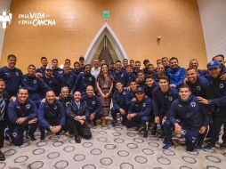 Jugadores, cuerpo técnico y directivos de Rayados agradecieron a la embajadora de México en Qatar, Graciela Gómez, por su atención y cálido recibimiento. TWITTER / @Rayados