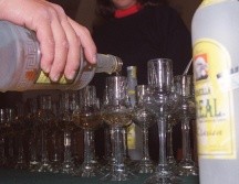 De acuerdo con la Sader, actualmente se tienen registrados más de 100 productores de raicilla. EL INFORMADOR / ARCHIVO