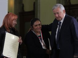 Obtilia Eugenio (izq) pide que ya se acabe la violencia en contra de las mujeres, en pueblos, montañas, sierras, fábricas, escuelas. NTX / M. González
