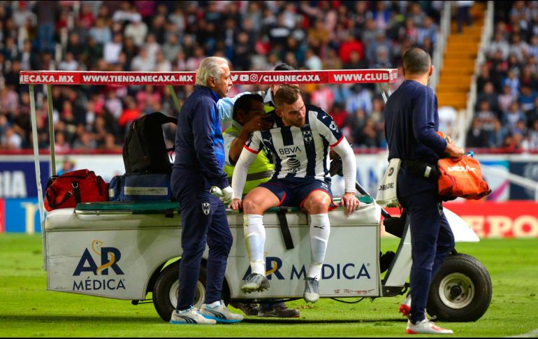 Vincent Janssen salió lesionado en el duelo de vuelta de las semifinales de la Liga MX ante Necaxa. Imago7