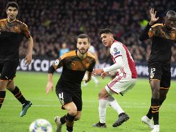 El mexicano, Edson Álvarez, disputó los primeros 45 minutos del encuentro. AFP /  O. Kraak