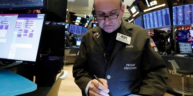 Wall Street sube en una jornada marcada por la Fed