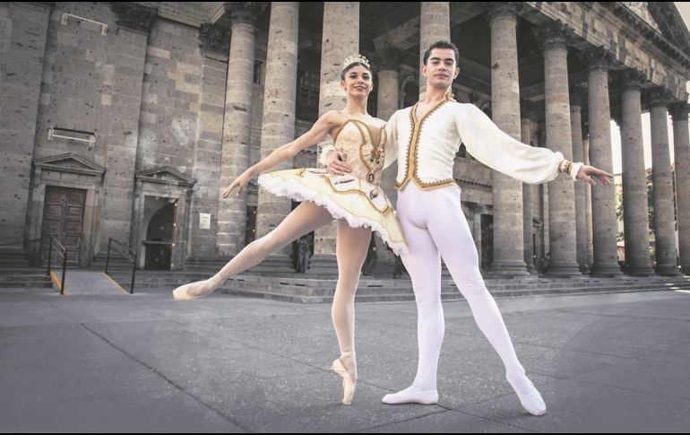 Los bailarines Érika Aguirre y Carlos Hernández están listos para deleitar a los tapatíos con “El Cascanueces”.