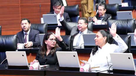 Aunque la mayoría de los legisladores aseguran que el T-MEC resultará benéfico para la economía del país, otros aseguran el documento no es claro. EFE/Senado de la República