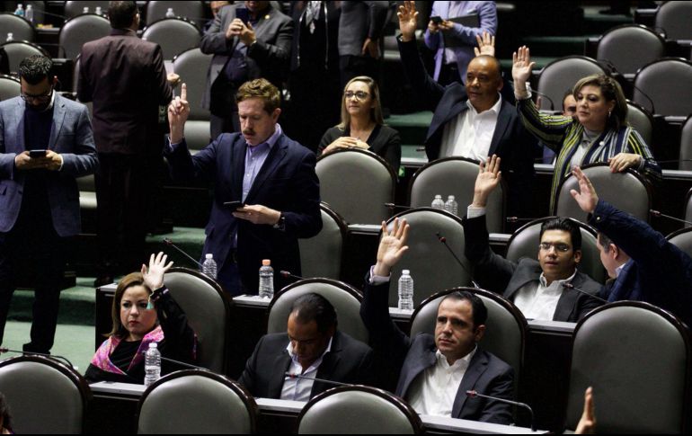 Los diputados también desecharon la posibilidad de que la SHCP promoueva la extinción de dominio de los recursos bloqueados sin la orden de un juez. SUN/G. Espinosa