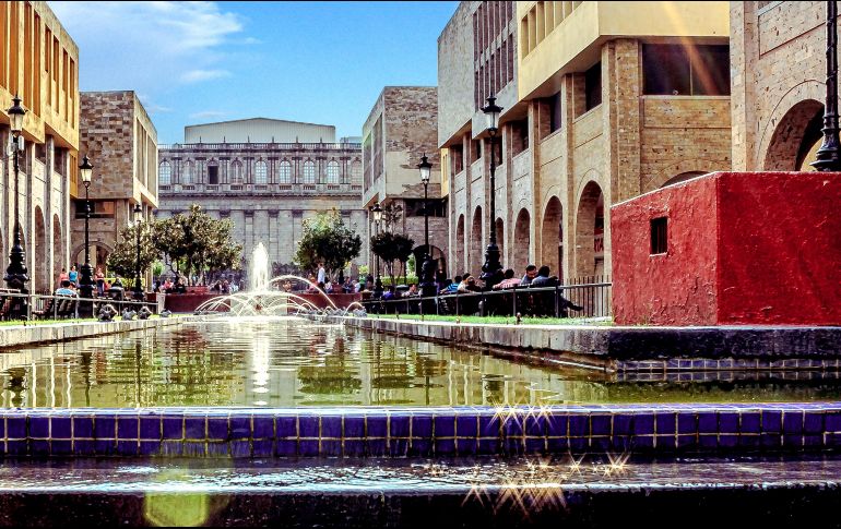 Guadalajara. El Centro Histórico de esta metrópoli cuenta con algunos de los recintos culturales más importantes del Estado. ESPECIAL
