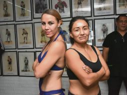 Listas. Zulina Muñoz (izquierda) y Fredee González superaron el pesaje. NTX