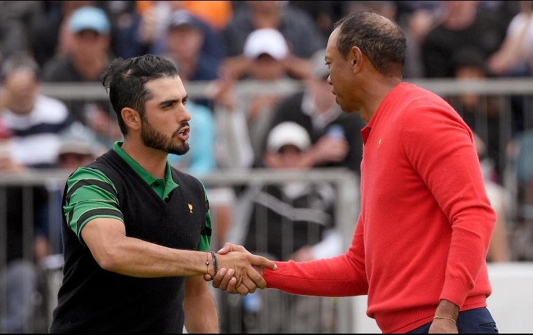 Abraham Ancer cumplió su sueño de enfrentar a su ídolo Tiger Woods. AP / A. Brownbill