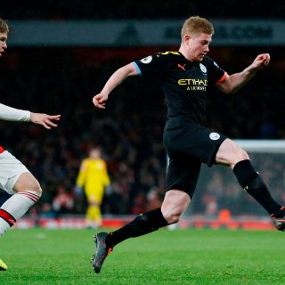 Manchester City hunde al Arsenal y continúa en la pelea