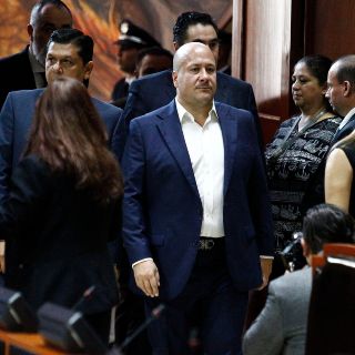 Alfaro critica a diputados jaliscienses por sólo echar porras al Presidente