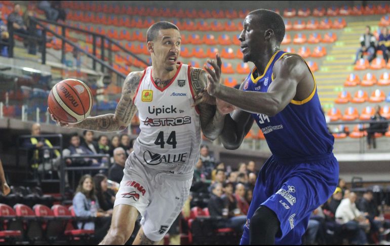 Tras las derrotas frente a Santos y Plateros, los Astros perdieron terreno. IMAGO7/F. Meza