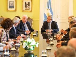 Alberto Fernández informó que en la reunión se logró una baja de 8% en el precio de las medicinas. TWITTER/@alferdez