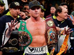 De común acuerdo con la organización, Álvarez dejó el título semicompleto, listo para conseguir las mejores peleas en cualquier división. IMAGO7