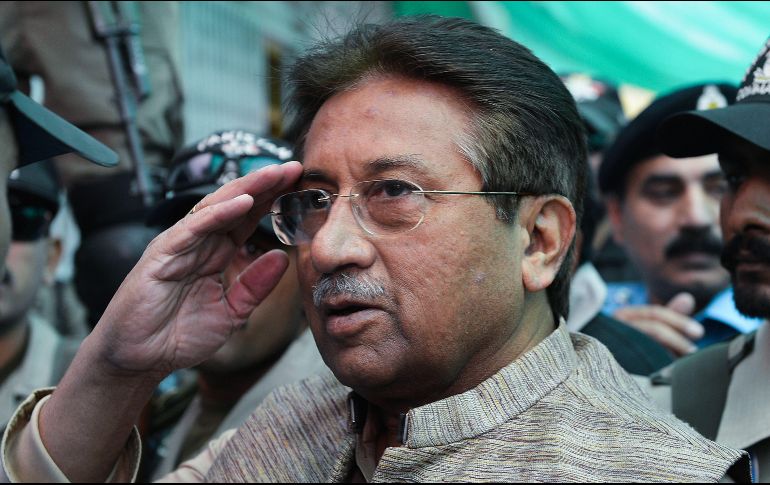 Musharraf, que llegó al poder en un golpe de Estado en 1999 y gobernó la potencia nuclear hasta 2008, se halla actualmente exiliado en Dubai. AFP/ARCHIVO