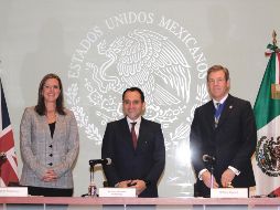 Arturo Herrera (c) señala que el debate sobre los efectos del aumento del salario en el empleo y la inflación es relativamente reciente en México. NTX/A. Guzmán