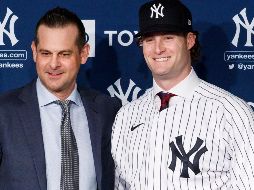 El contrato de Cole es el más jugoso para un lanzador tanto en su valor total como en su promedio anual de 36 millones de dólares. EFE / J. Lane