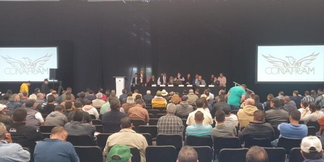 Transportistas amagan con macroparo en Guadalajara