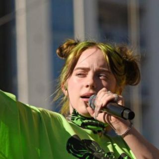 Billie Eilish: 4 cosas que quizás no sabías sobre el fenómeno musical adolescente del año