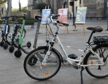 Para darlos a conocer ante la ciudadanía, se destinó un espacio en el Paseo Alcalde para que los tapatíos puedan familiarizarse con la nueva modalidad de transporte. TWITTER / @GuadalajaraGob