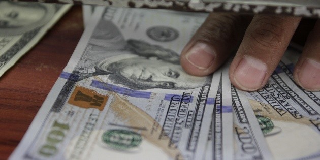D&oacute;lar cierra con m&iacute;nimo descenso, se vende en 19.31 pesos