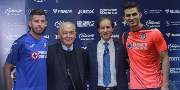 Cruz Azul presenta refuerzos y oficializa llegada de Jaime Ordiales