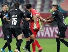 Rayados convirtió cuatro de sus cinco lanzamientos desde los once metros, el definitivo obra del propio arquero Luis Cárdenas, que había detenido dos tiros previamente. AP / H. Ammar