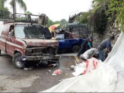 Peritos de Tránsito Estatal tomaron conocimiento y ordenaron el retiro de las unidades para restablecer la circulación. ESPECIAL