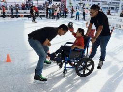 La pista de hielo estará abierta de 9 a 21 horas hasta el 12 de enero. ESPECIAL