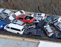 Choque de más de 60 autos se registra en EU
