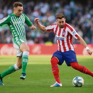 Héctor Herrera gana duelo de mexicanos