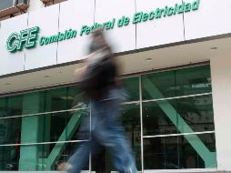 El pago mensual promedio por prestaciones que recibieron los trabajadores de CFE, entre enero y octubre de este año, fue 20 mil 990 pesos. SUN/ARCHIVO