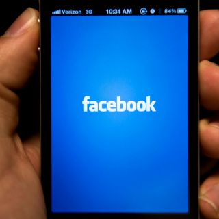 Rusia amenaza a Facebook y Twitter con sanciones multimillonarias