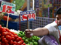 Las actividades terciarias, relacionadas con el comercio, transporte y otros servicios, disminuyeron 0.1%, durante octubre de 2019 frente al mismo periodo del año pasado, después de que en septiembre reportaron un avance de 0.1 por ciento. SUN / D. Simón