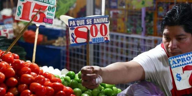 Econom&iacute;a mexicana acumula en octubre seis meses consecutivos a la baja
