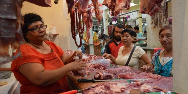 Tapat&iacute;os gastan hasta cuatro mil pesos en cena navide&ntilde;a