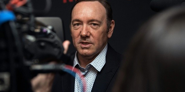 Kevin Spacey reaparece en redes con mensaje navide&ntilde;o