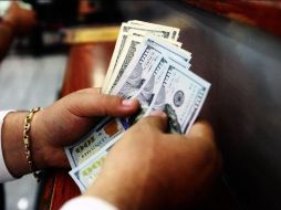 El dólar inicia este jueves cuatro centavos menos, con un tipo de cambio de 18.96. EL INFORMADOR / ARCHIVO