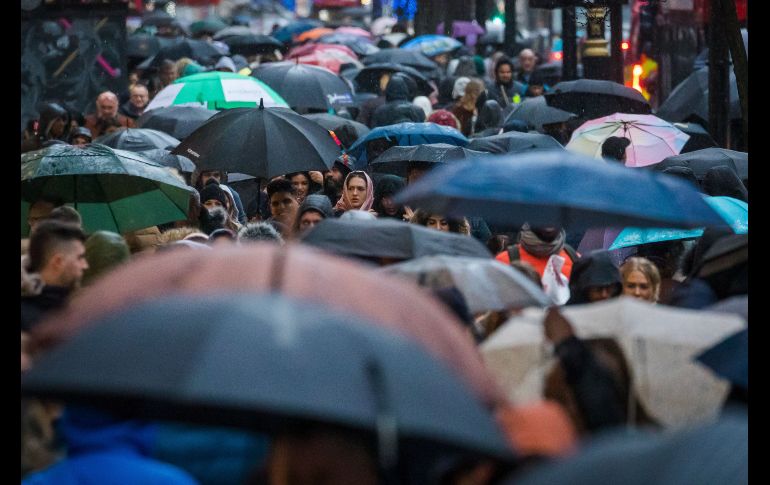 La zona comercial de la calle Oxford lució abarrotada. El 